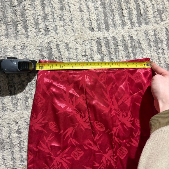 Vintage new look 915 red satin midi skirt size 24 - Picture 2 of 6